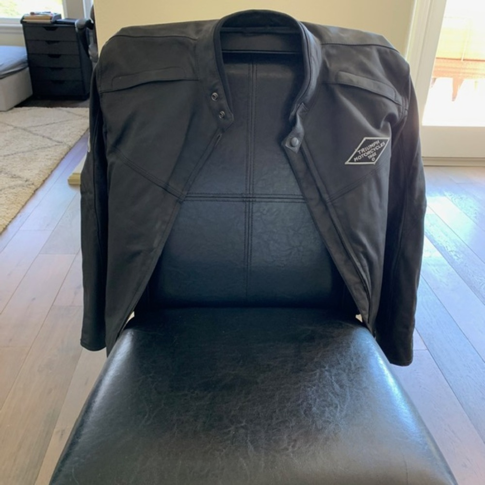 Genuine Triumph cafe-racer classic leather jacket